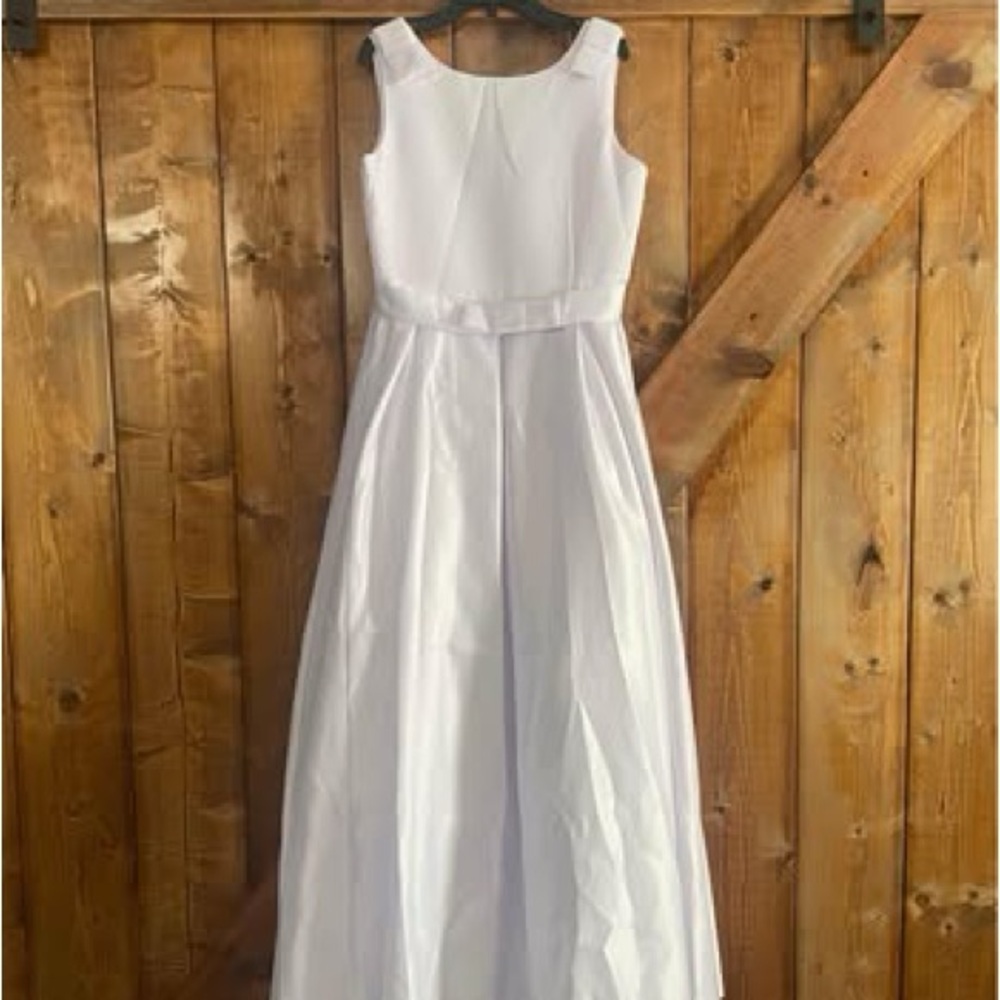 Elegant White Sleeveless Kids Dress
